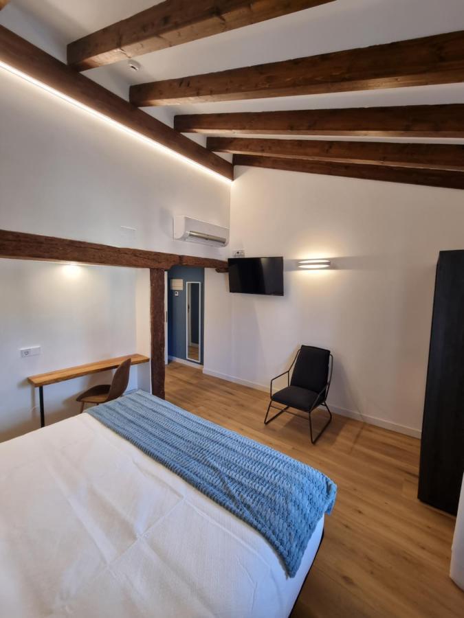 Hostal La Rua エステーリャ エクステリア 写真